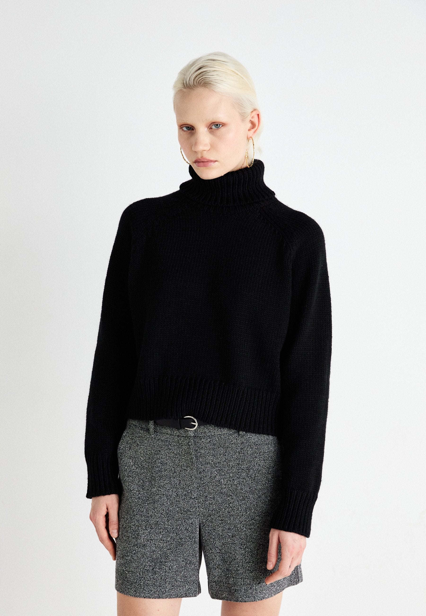 Vero Moda VMMIRANDA ROLLNECK SHORT