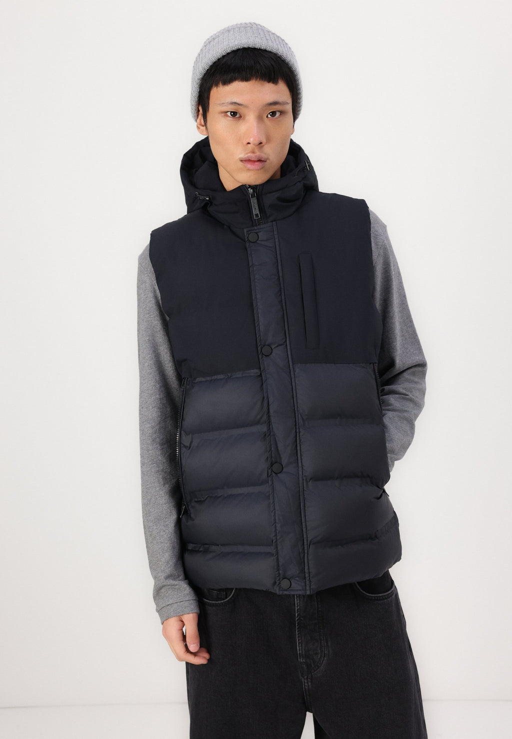 BHOUTERWEAR HOODED Media 5
