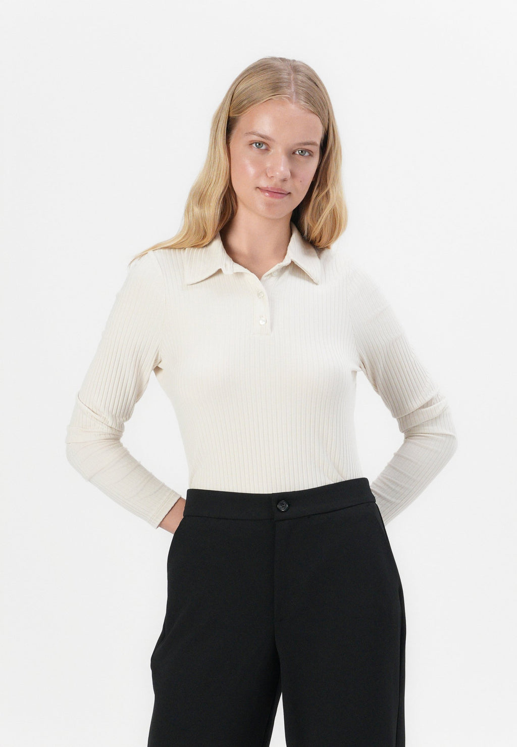 ONLRENAL CLEAN STRAIGHT PANT Media 5