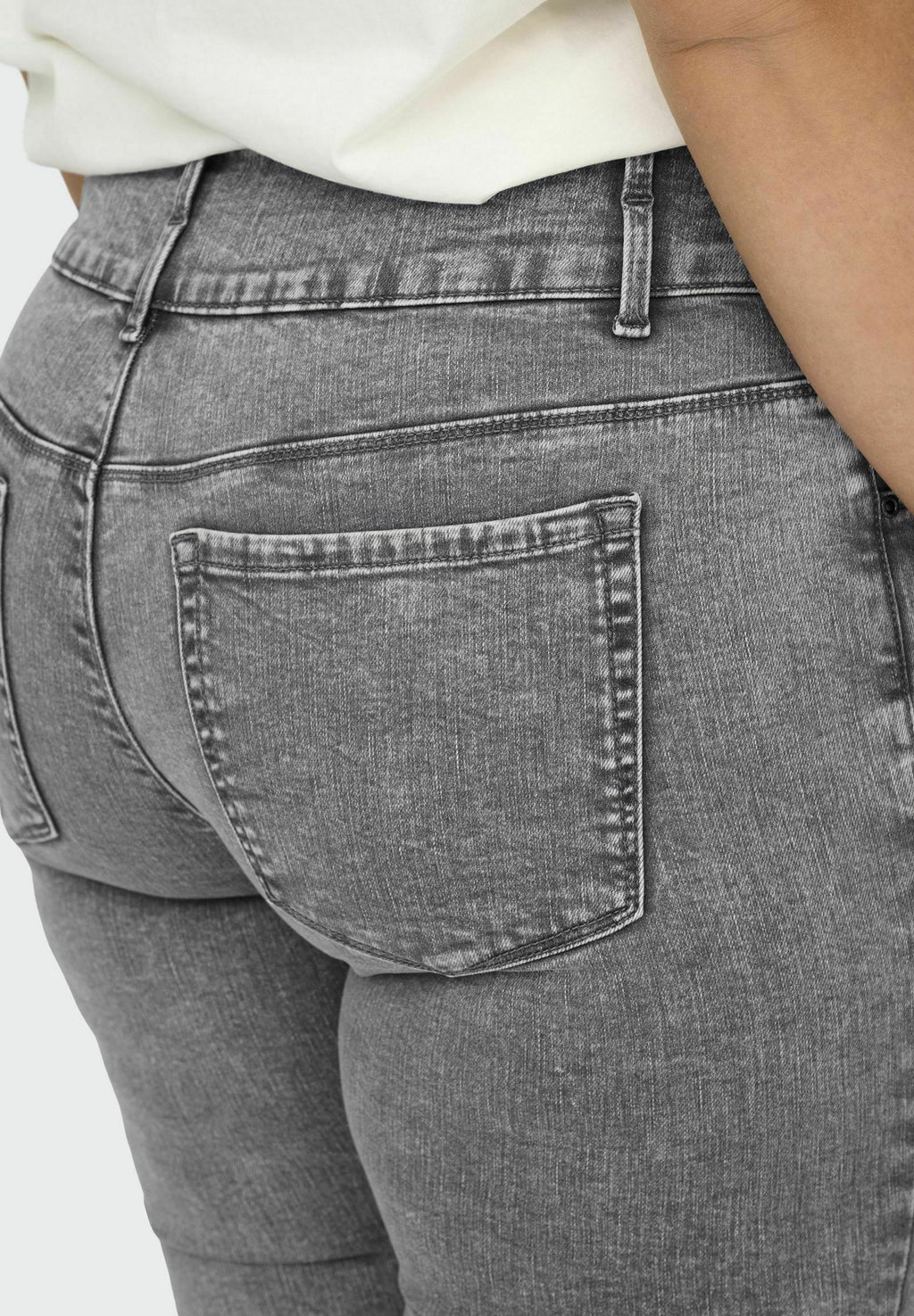 Flared fit CARANNA Mid waist Skinny Media 6