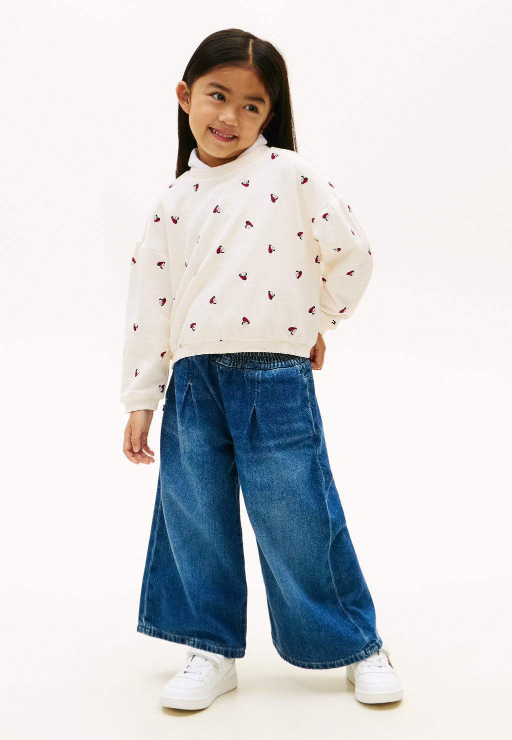 SMILEY HEART FLAG RELAXED SWEATSHIRT Media 2