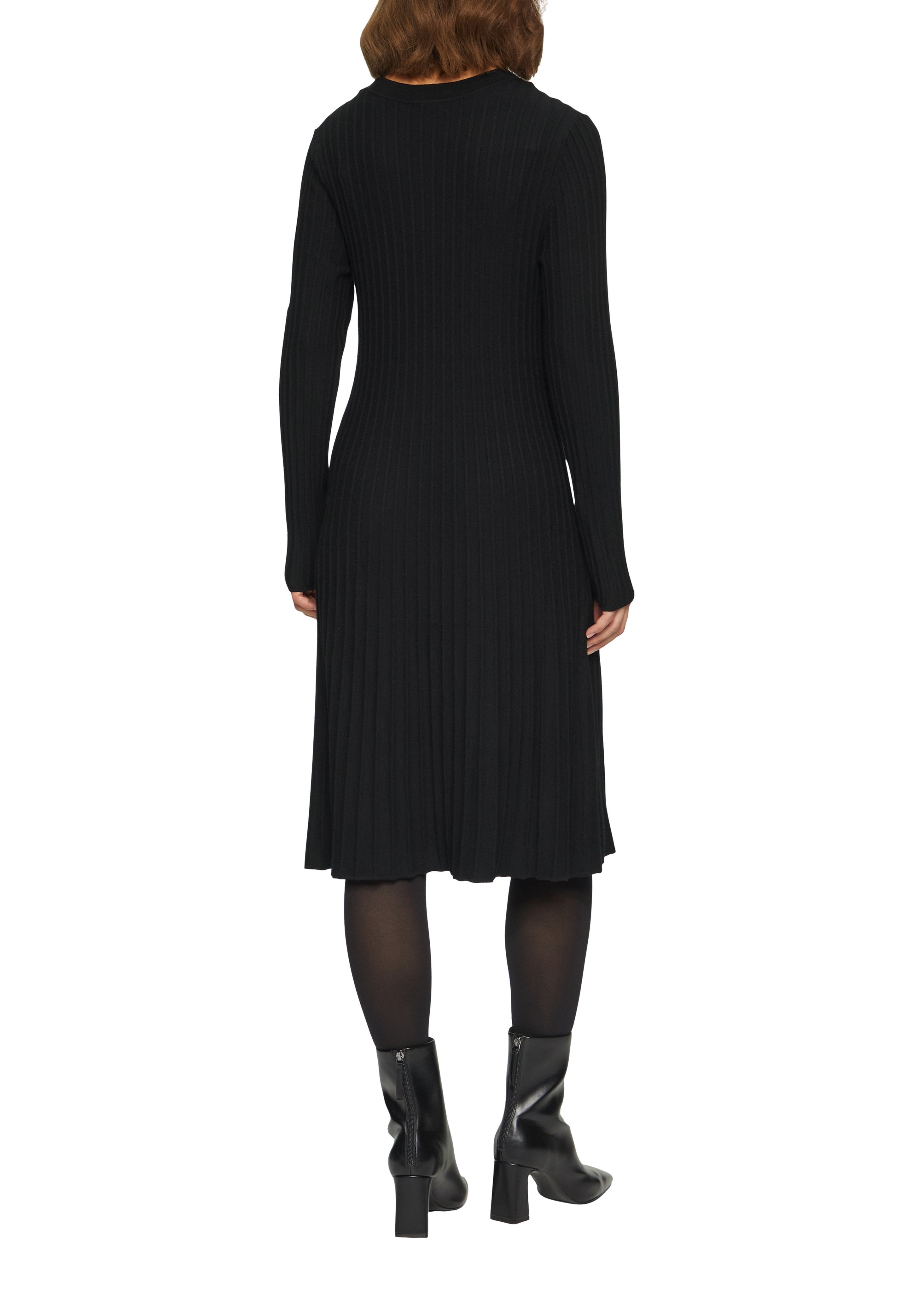 s.Oliver BLACK LABEL MIT OTTOMANSTRUKTUR