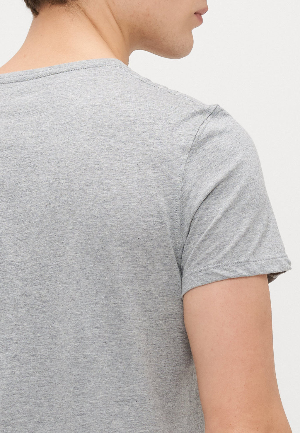 GAP V NECK 3 PACK