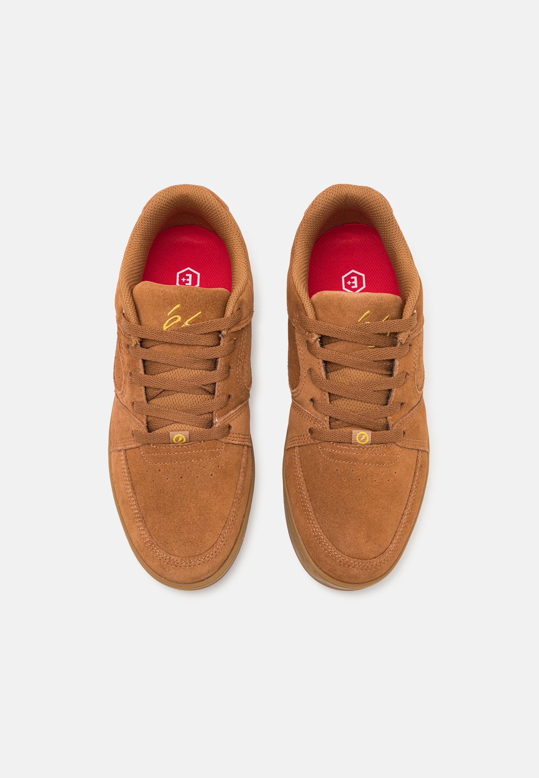 és ACCEL UNISEX