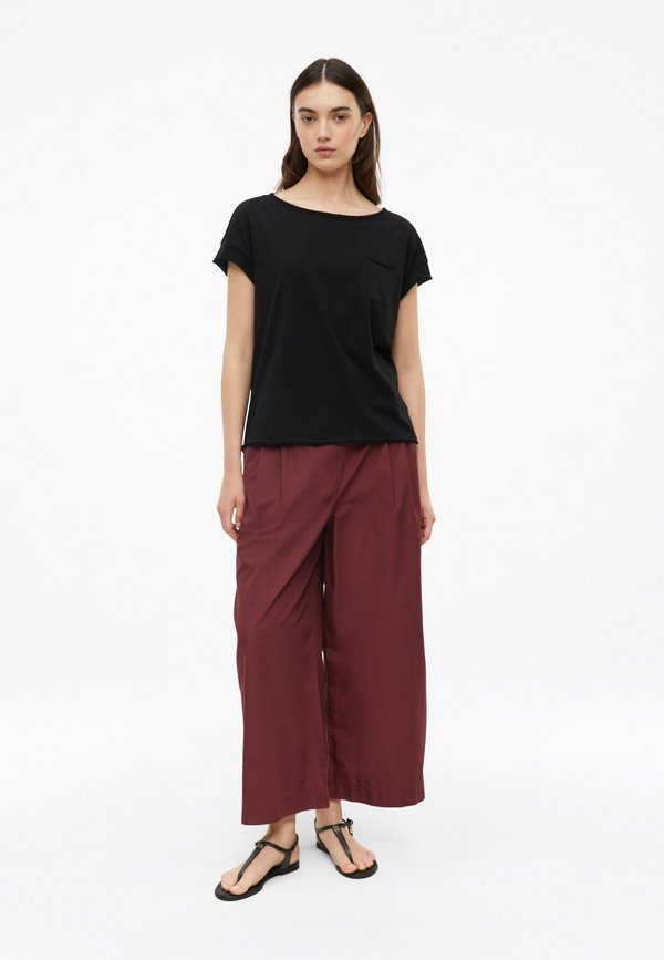 s.Oliver HOSE - Trousers - bordeaux
