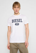 Weißes Baumwoll-T-Shirt mit einem navyblauen "DIESEL"-Logo und dem Text "1978" in einer abgerundeten Form. Standard Rundhalsausschnitt und kurze Ärmel.