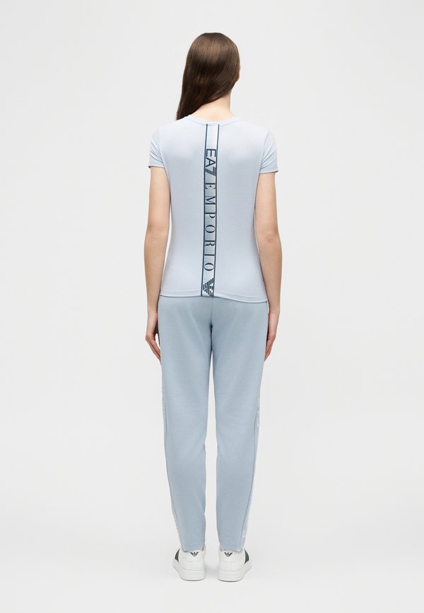 EA7 Emporio Armani