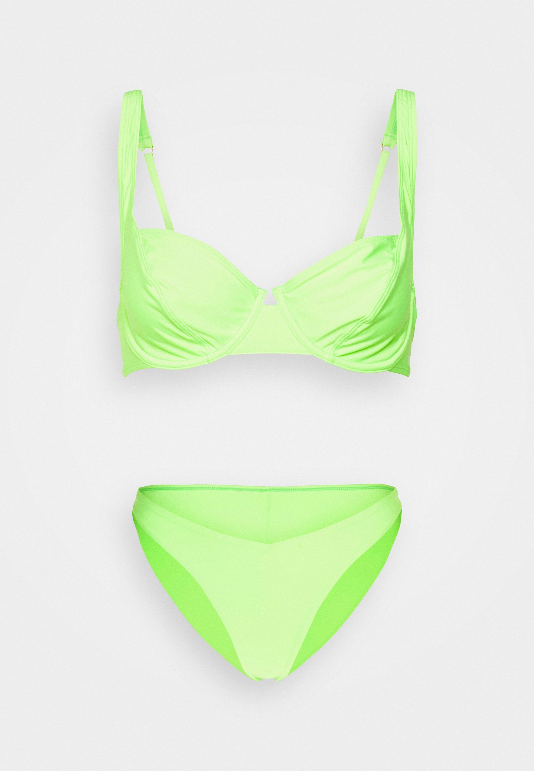 Neon grünes Bikini-Set aus einem weichen, glänzenden Stoff. Das Oberteil verfügt über Bügel-Cups und verstellbare Träger; der Slip hat eine v-förmige Vorderseite.