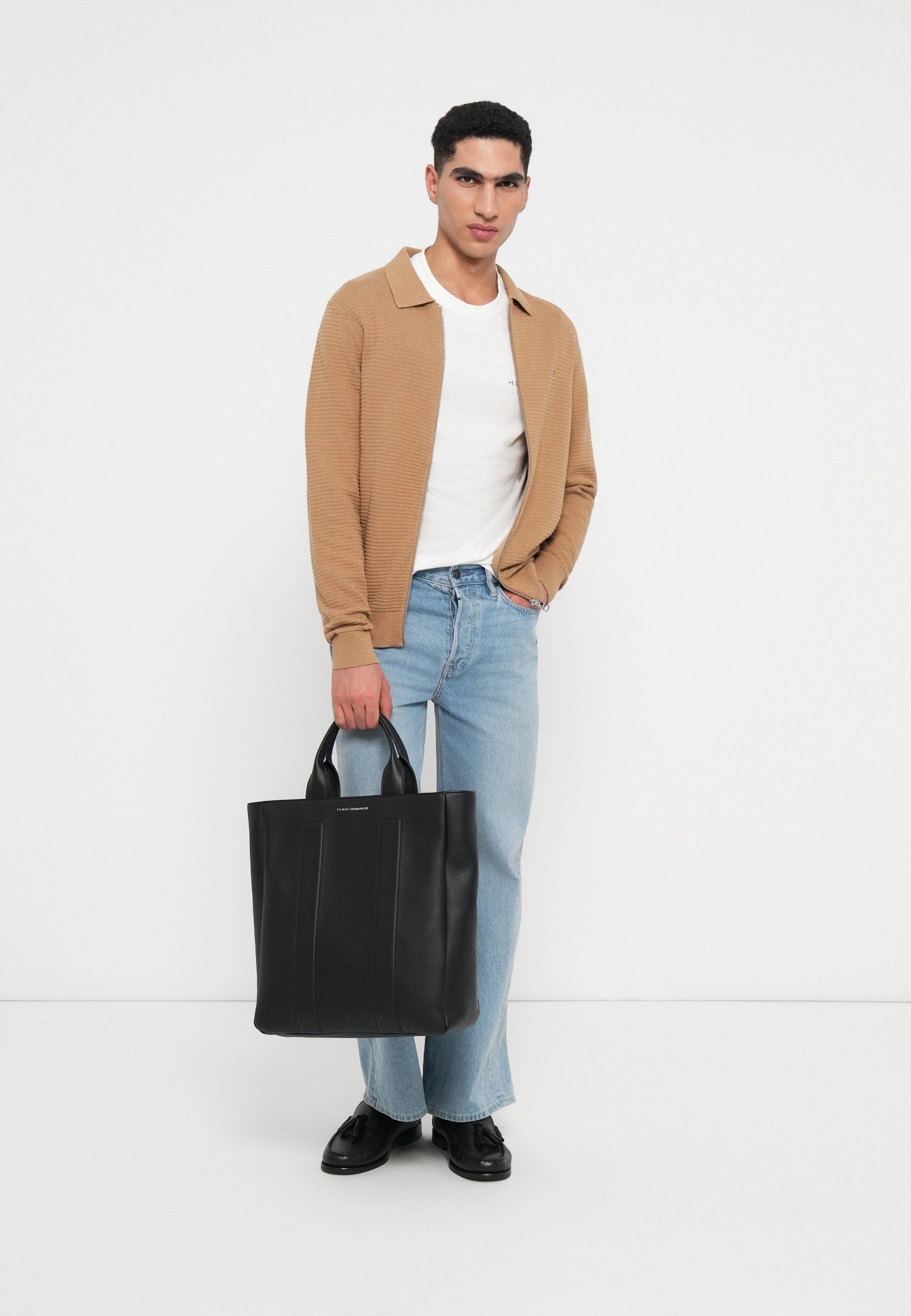 TEXTURED KNIT ZIP-THRU POLO CARDIGAN Media 2