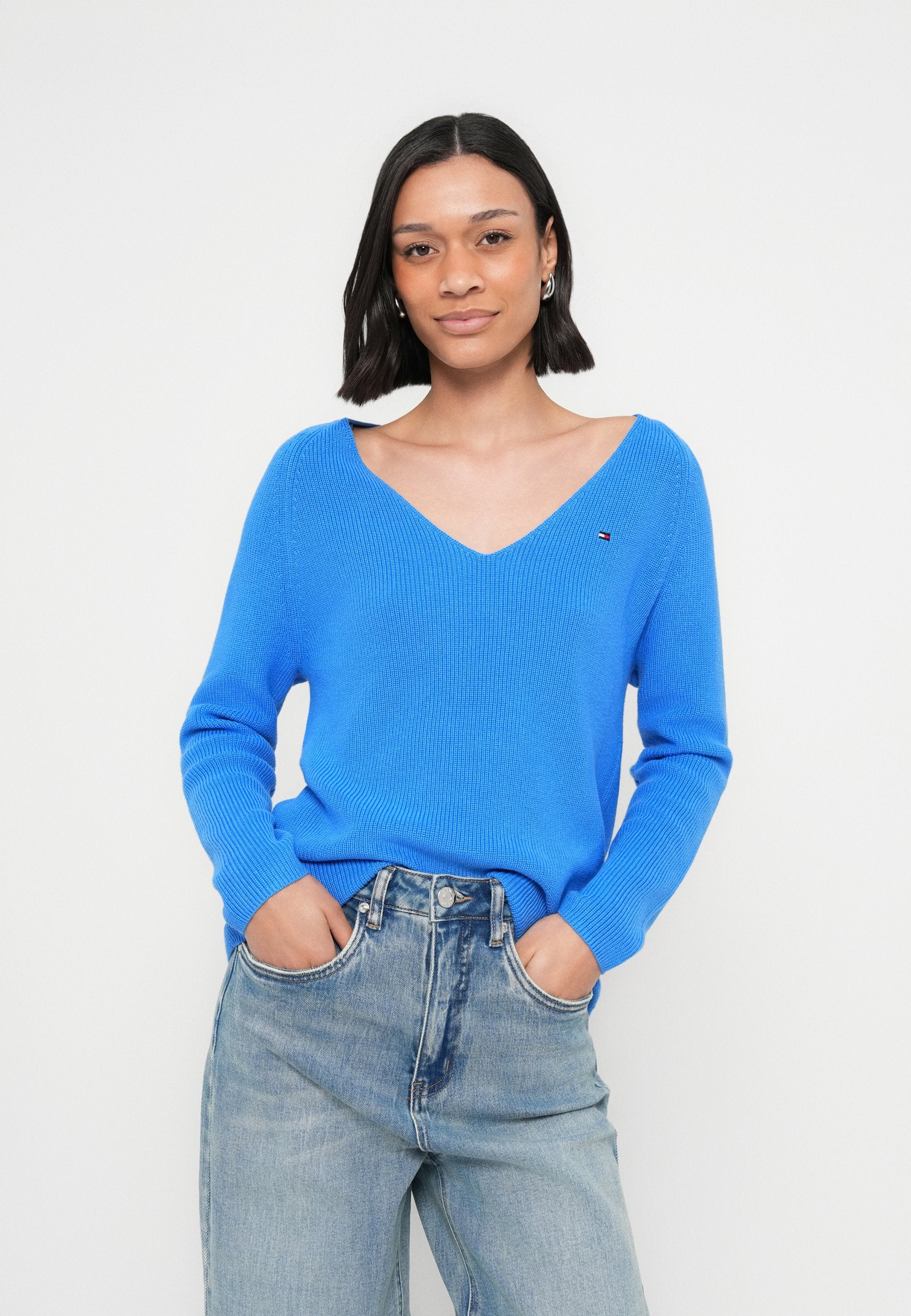 CARDI STITCH Media 5
