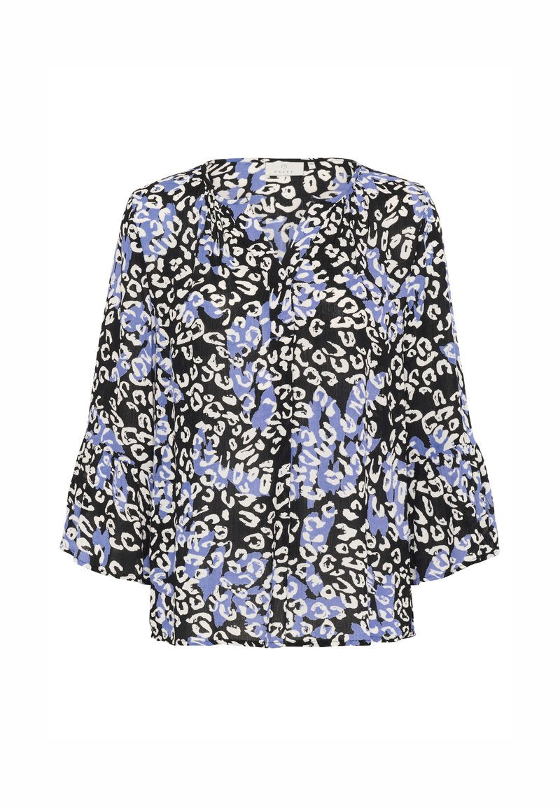 Schwarze Bluse mit blau-weißen Leopardenmustern, mit V-Ausschnitt, drei Viertel langen Glockenärmeln und einem lockeren Schnitt.