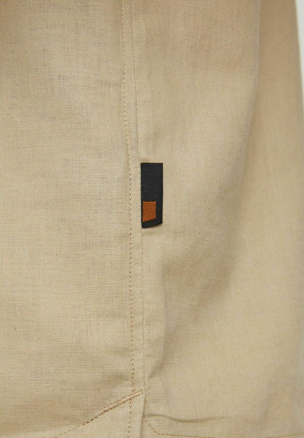 CHASIN' STRYKE LINEN