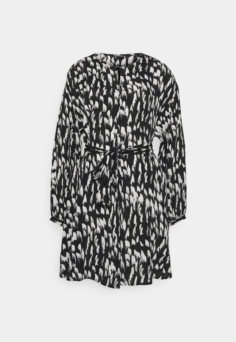 VMMY O-NECK SHORT DRESS - Vero Moda Petite - View 1