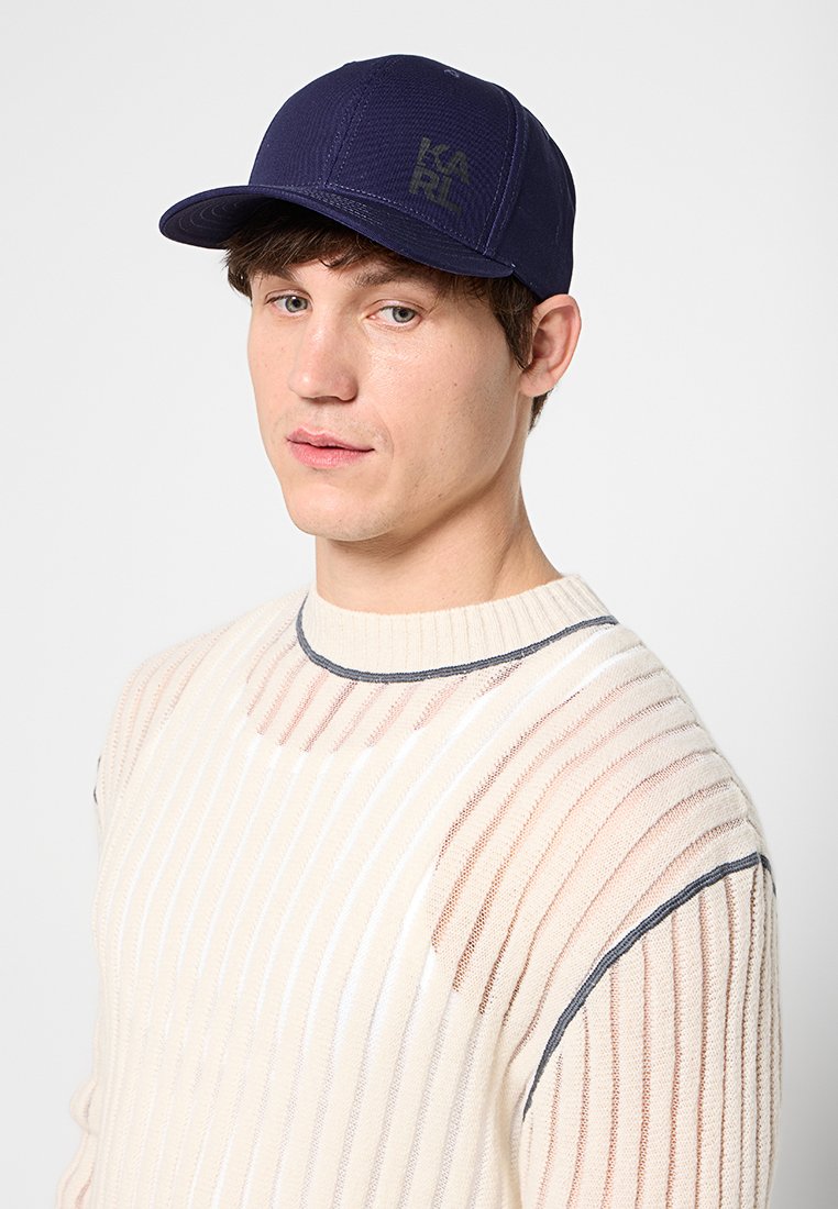 UNISEX Media 2