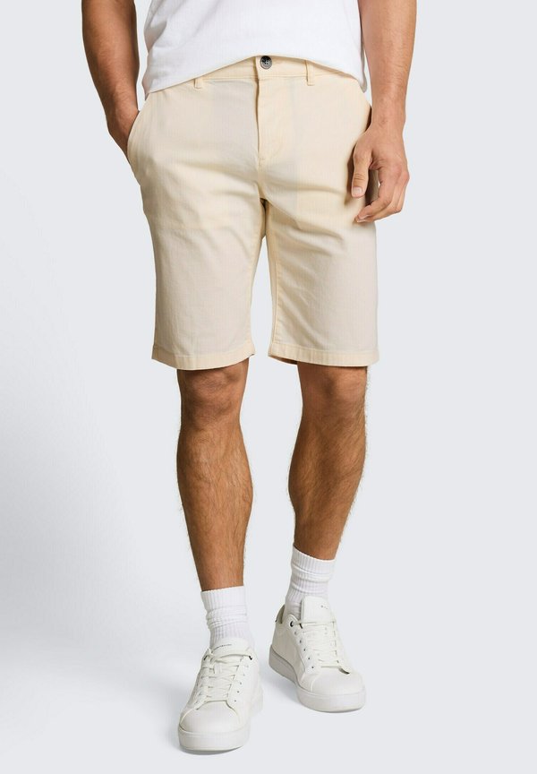 TOM TAILOR SLIM CHINO SHORTS - Shorts - gardenia white