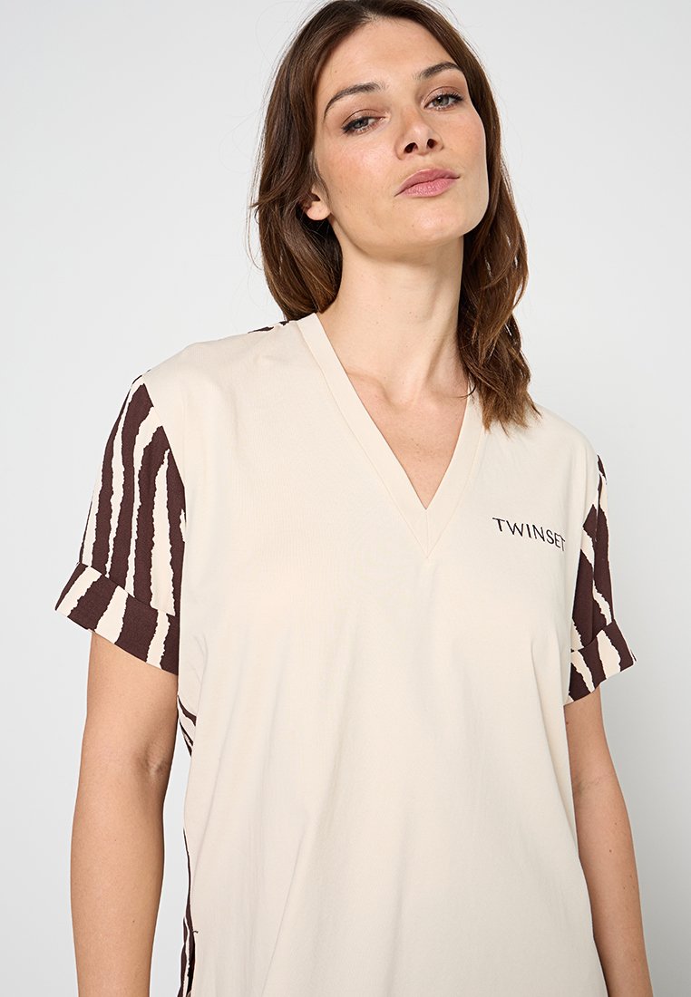 TWINSET