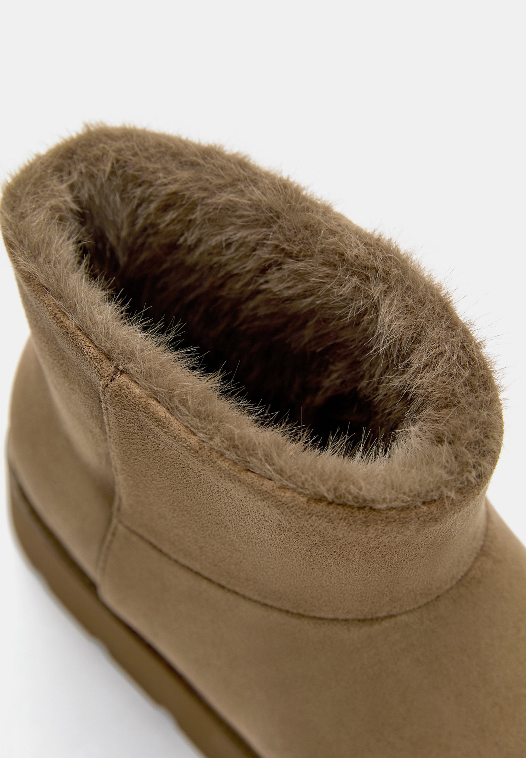 PULL&BEAR FLAT
