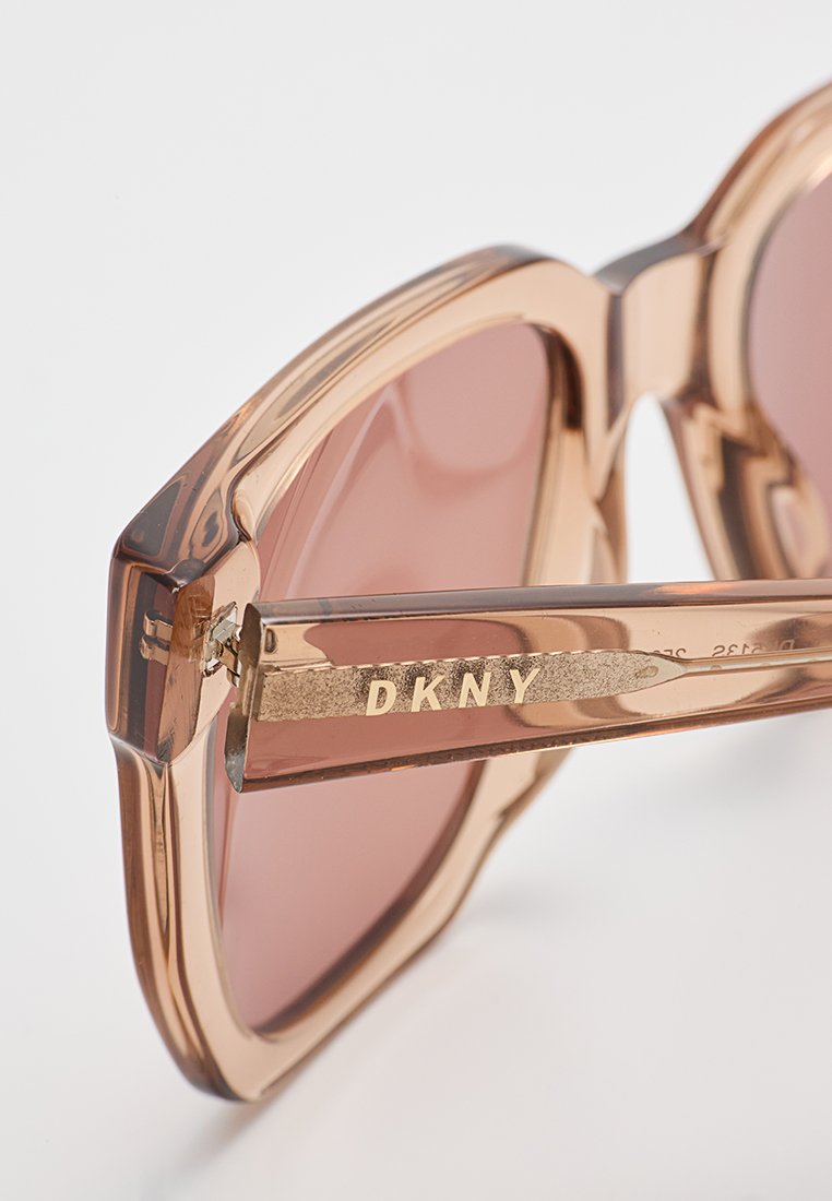 DKNY