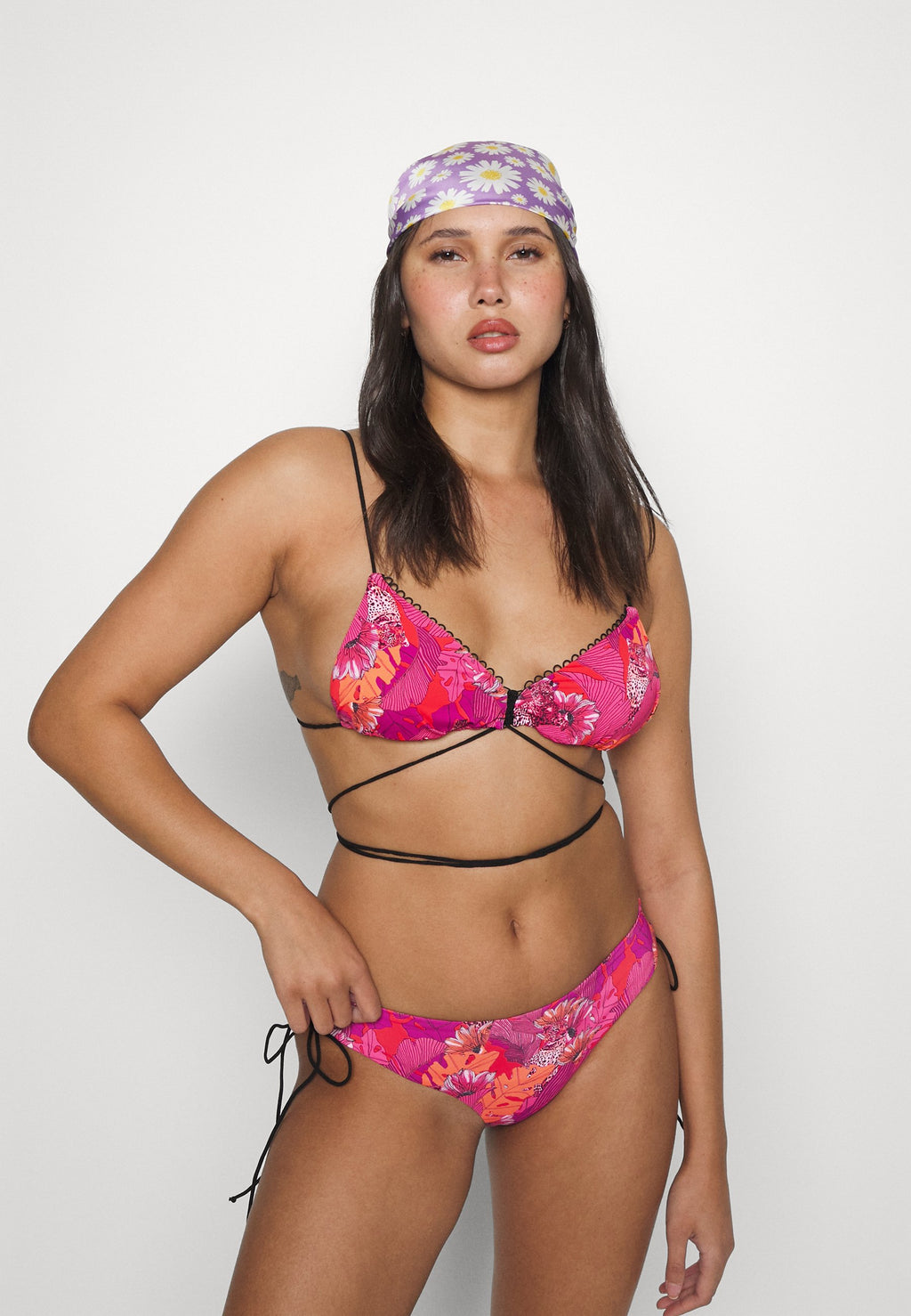 ONLLUCIA SET Media 2