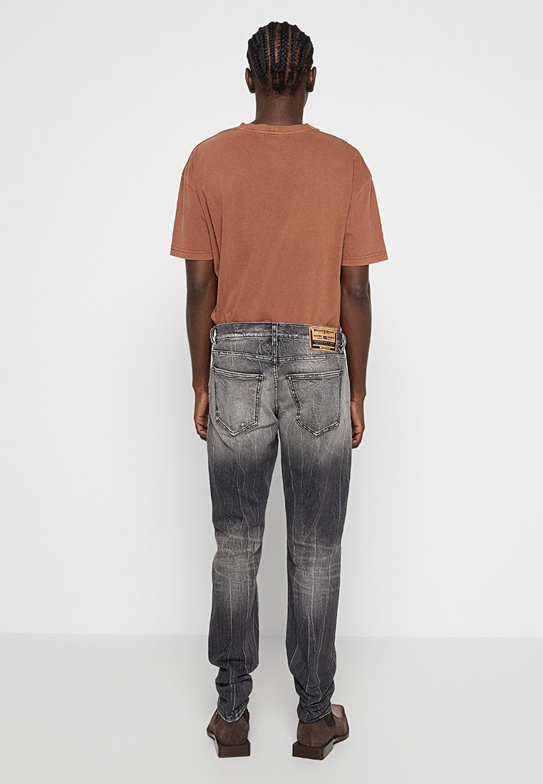 Diesel 2019 D-STRUKT-R