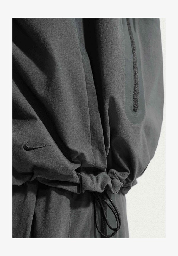 Nike Sportswear M NK DF TCH WVN WR FZ JKT - Summer jacket - black black black