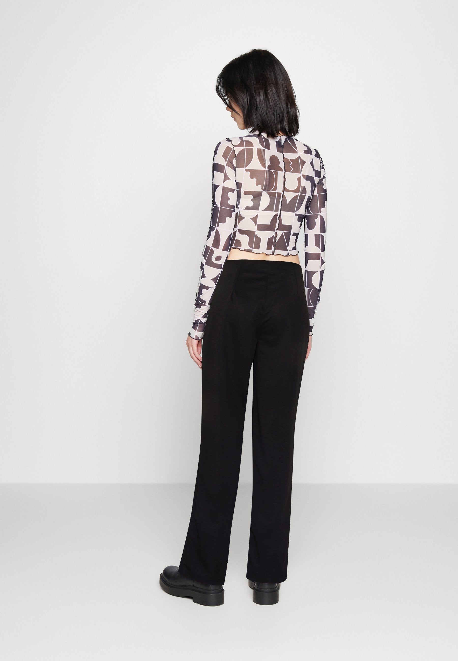 ONLCLARA MERLE WIDE PANTS Media 4