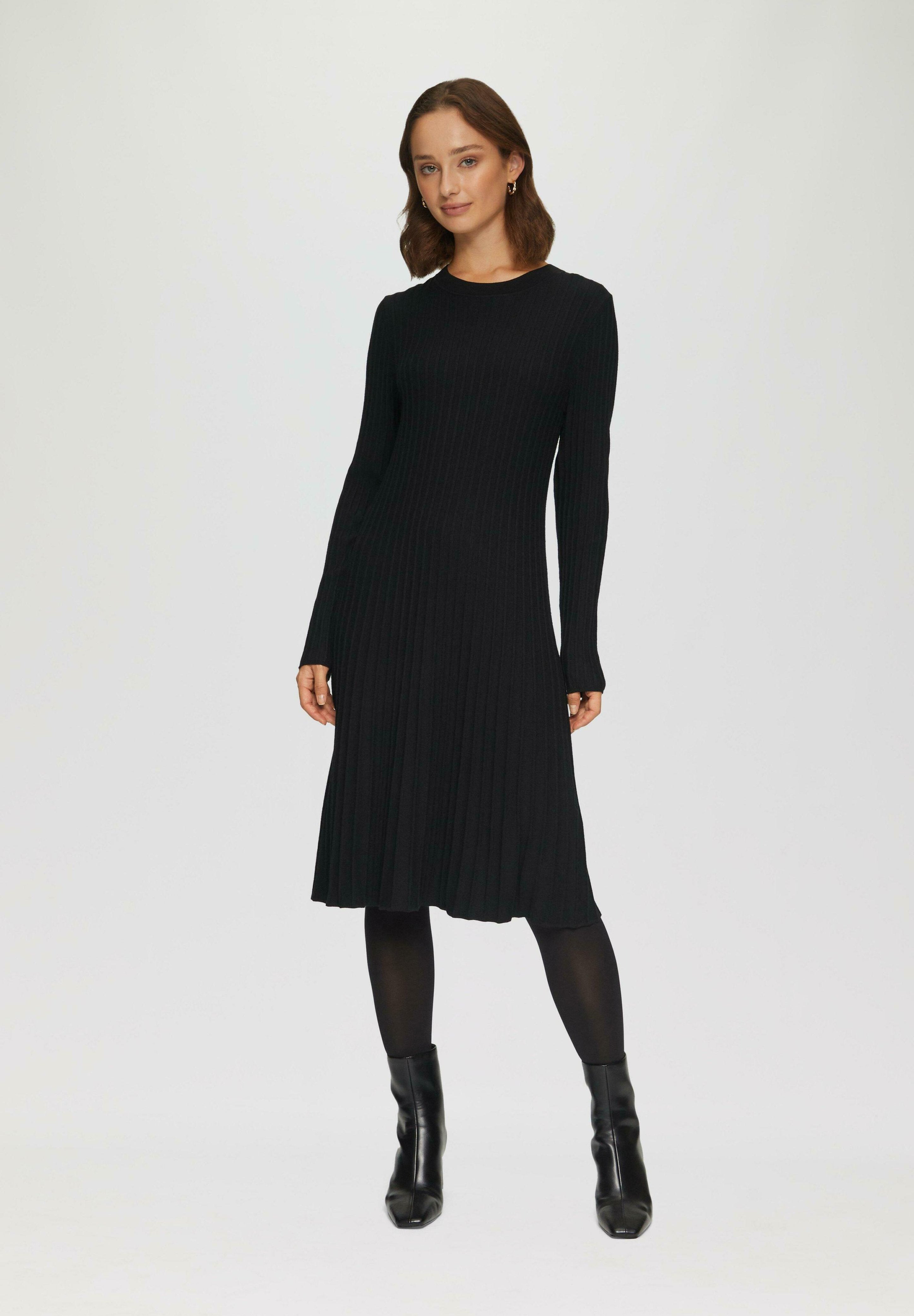 s.Oliver BLACK LABEL MIT OTTOMANSTRUKTUR