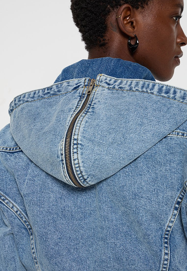 MOSCHINO JEANS
