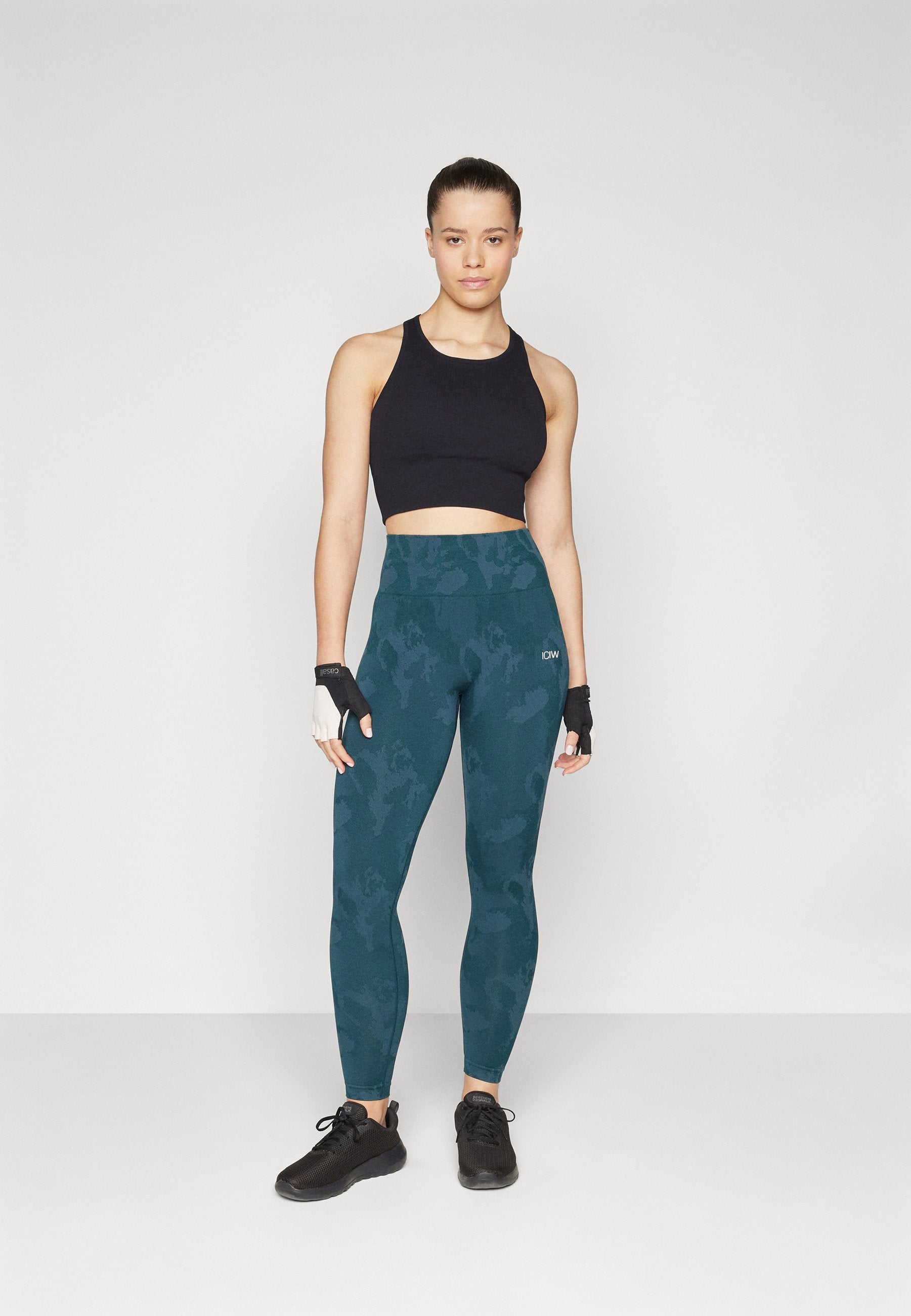 ICANIWILL CAMO SEAMLESS