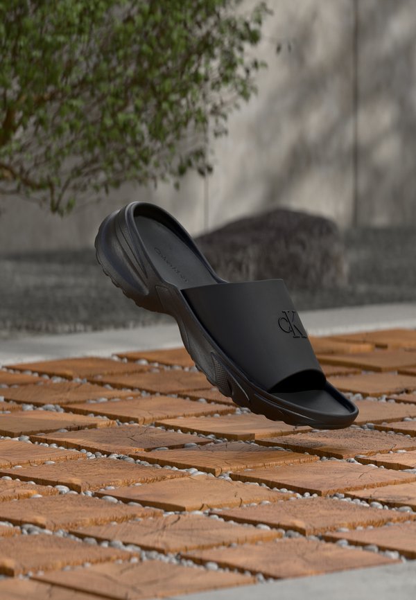 Calvin Klein RECOVER RUNNER - Pool slides - triple black