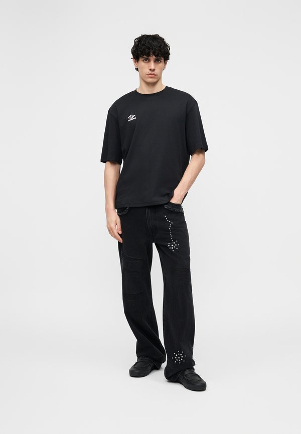 Umbro PLAY SMART GRAPHIC TEE