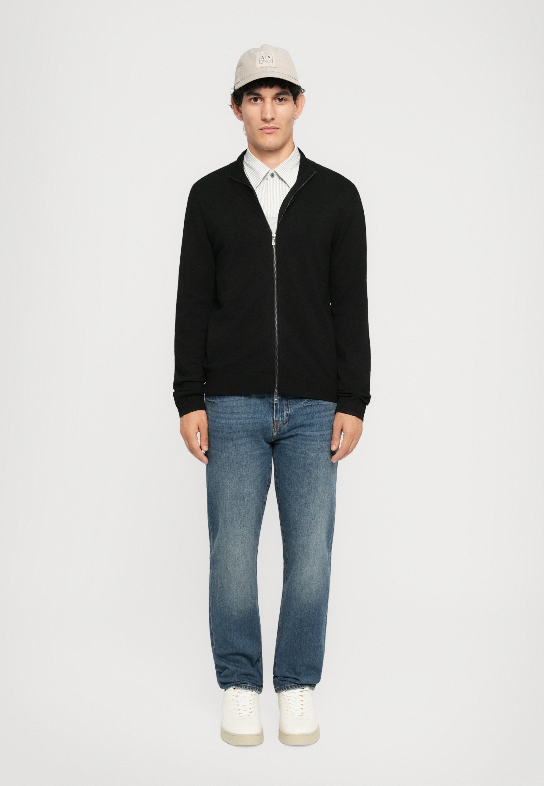FIVE POCKETS PANT Media 2