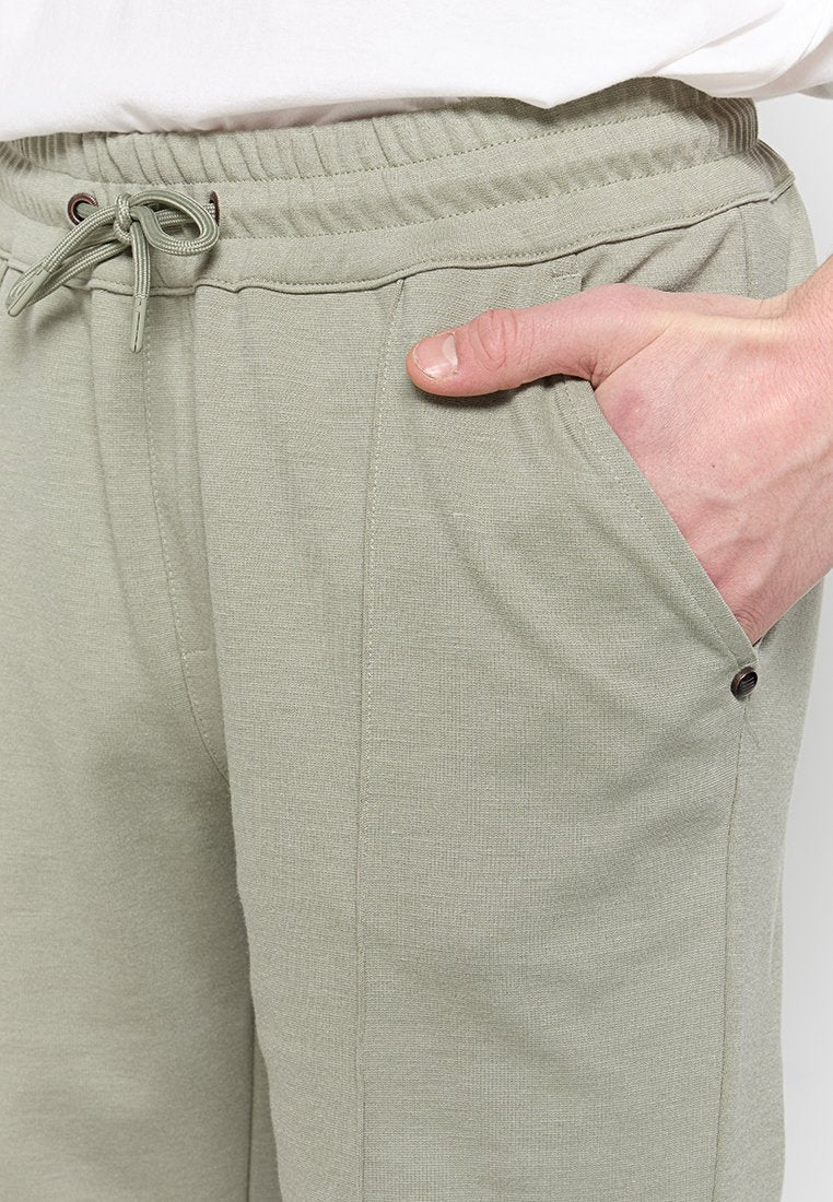 NO EXCESS Shorts Media 4