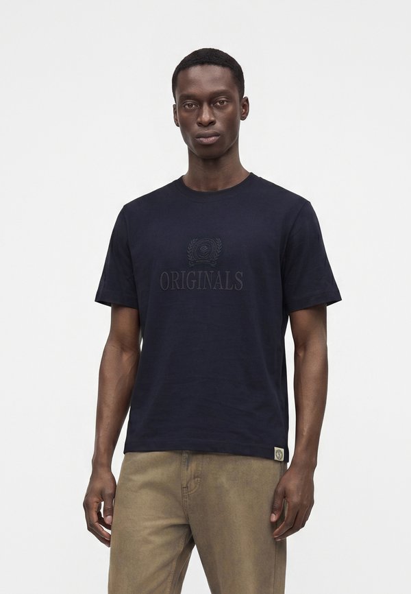 Jack & Jones JORFREDERIKSBERG MONOGRAM TEE - Print T-shirt - sky captain