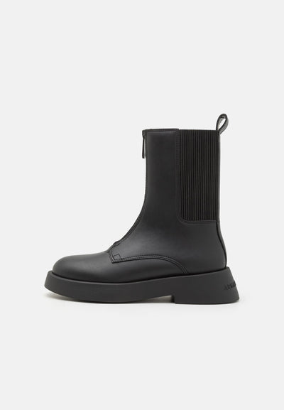 HALF BOOT