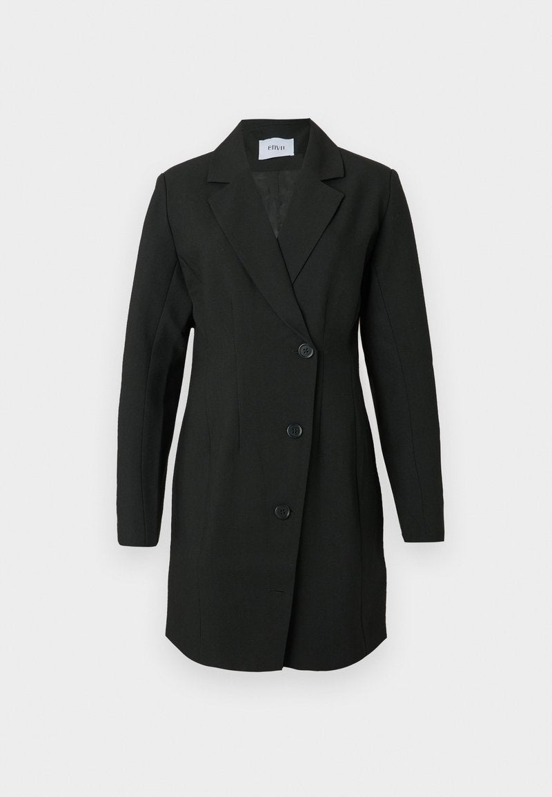 Schwarzer, maßgeschneiderter Blazer mit langen Ärmeln, Reverskragen und fünf vorderen Knöpfen. Hergestellt aus Strukturstoff, mit glattem Innenfutter ausgestattet.