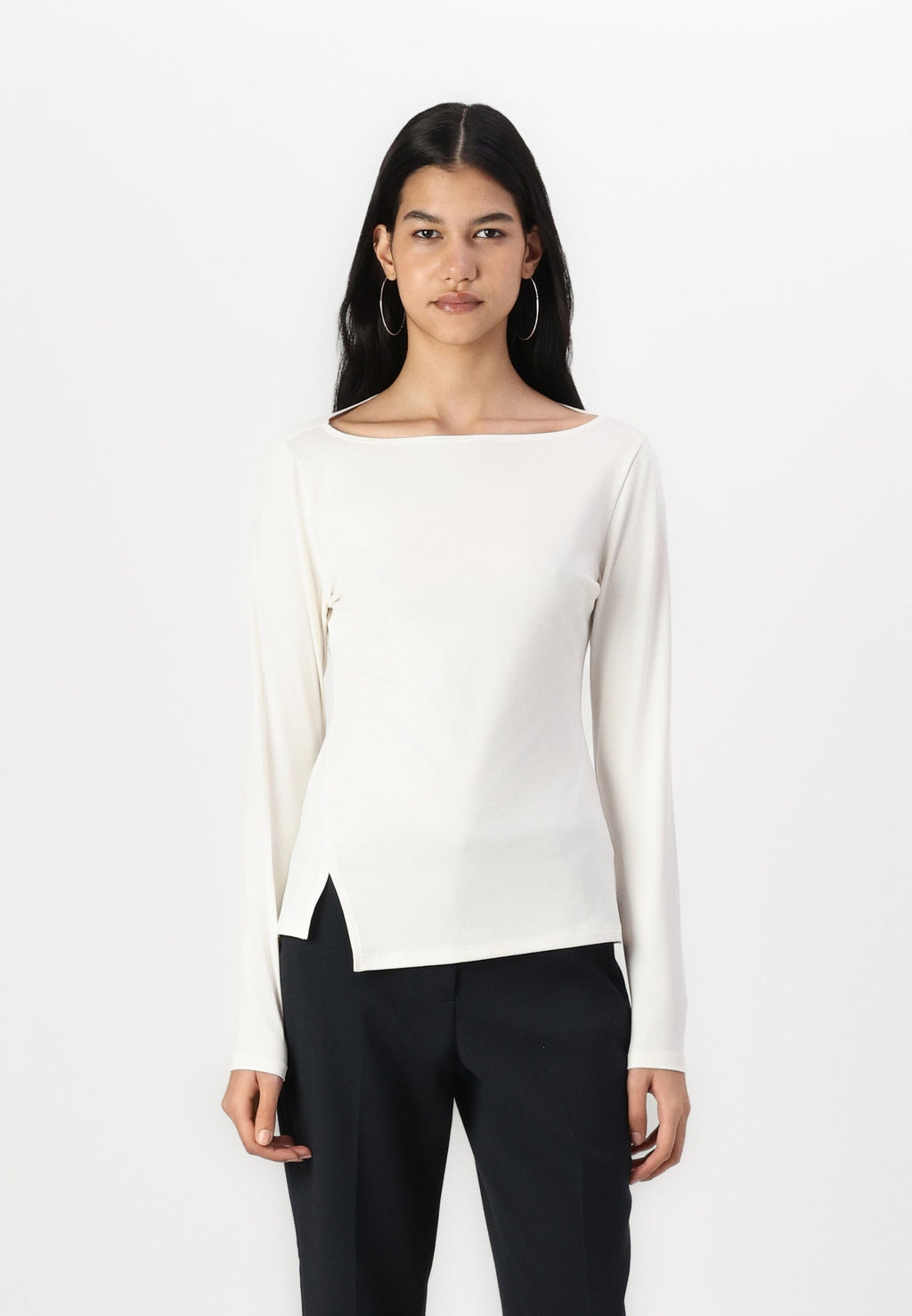Abercrombie & Fitch Long-Sleeve Asymmetrical Hem Slash Top