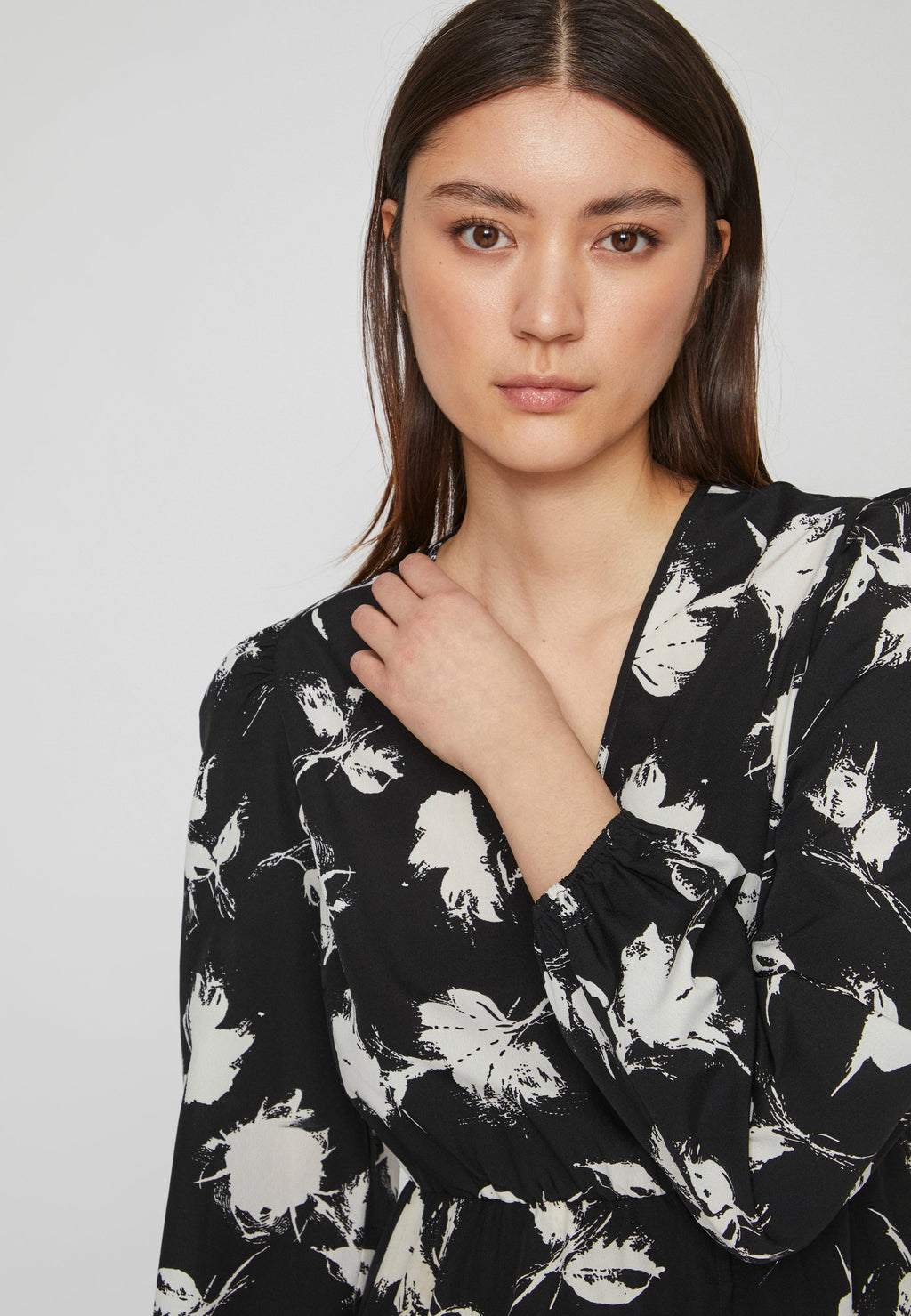 VILA VIVILLA SHORT WRAP DRESS
