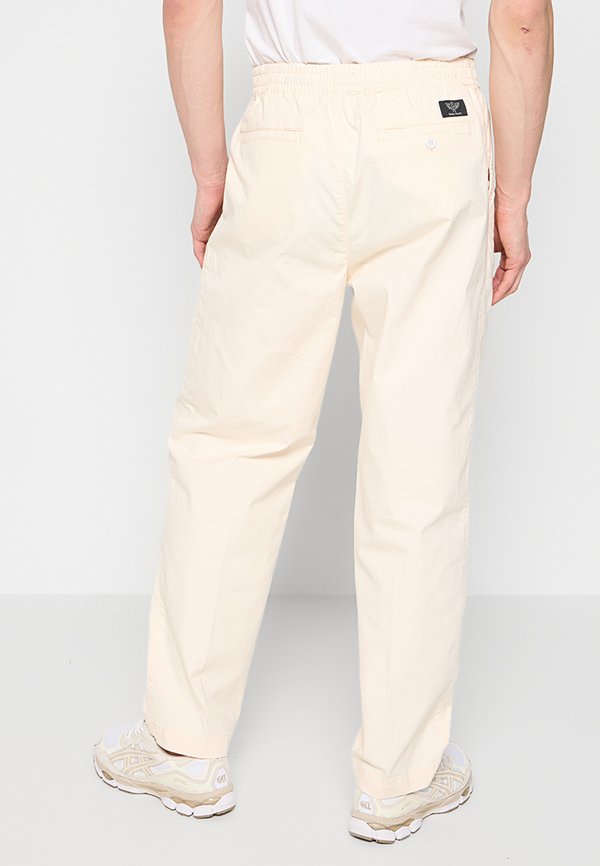 DOCKERS