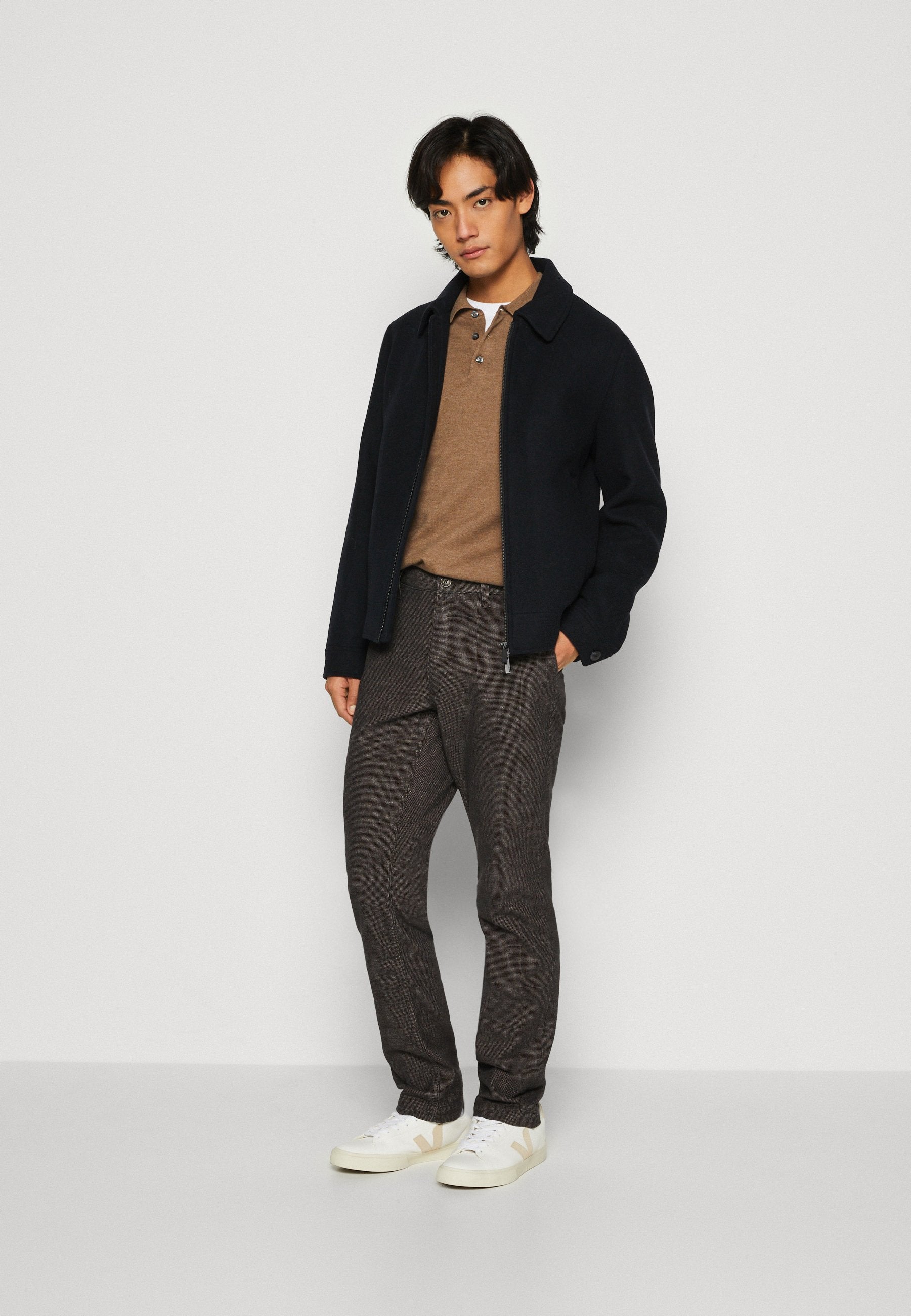 Esprit Chino Media 6