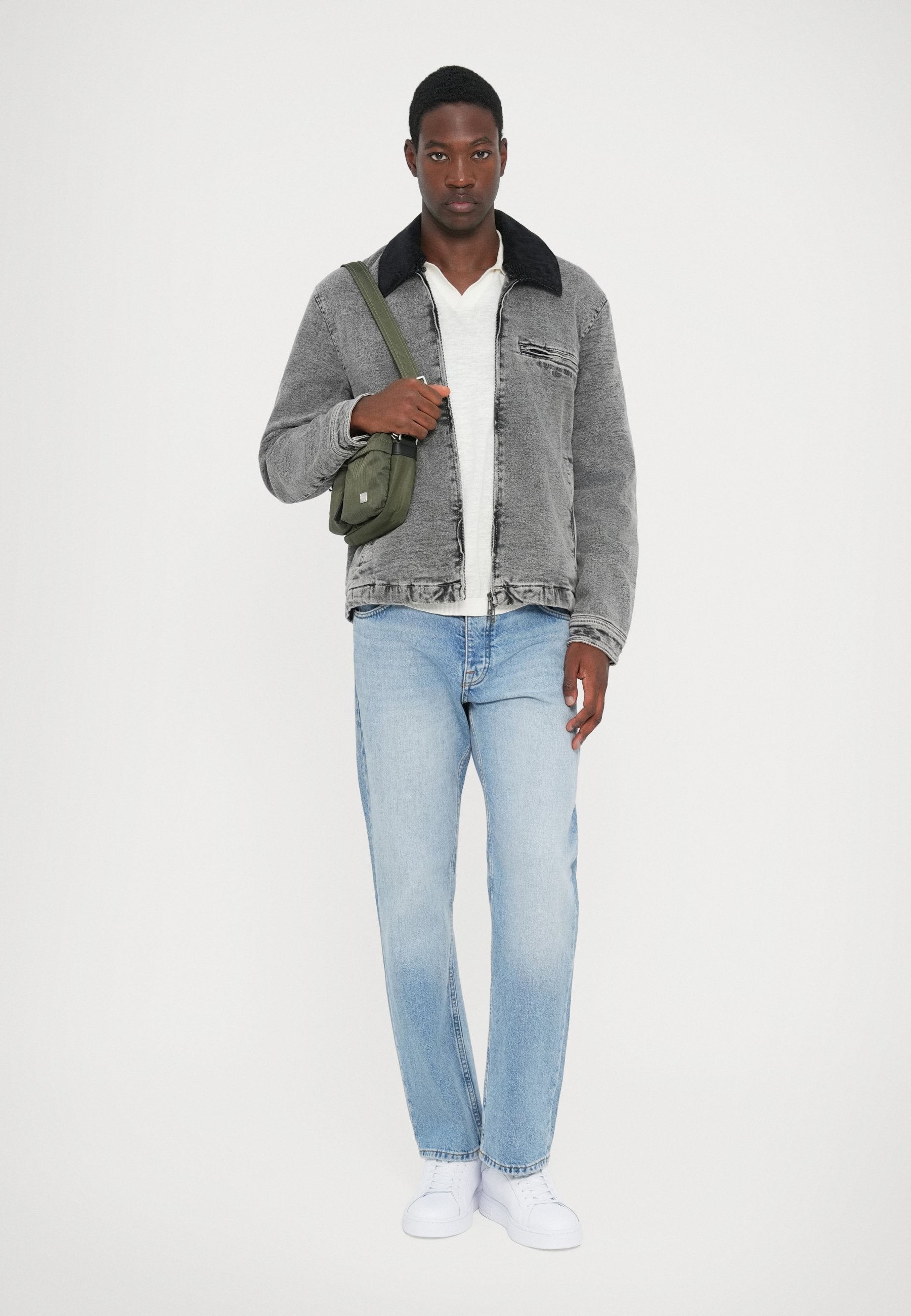 BLOUSON Media 2