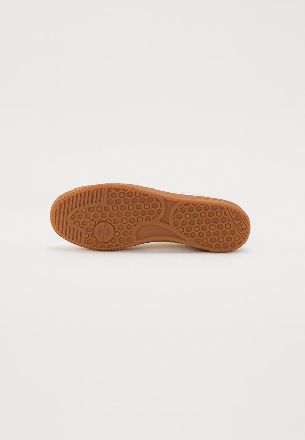 Fila SLANTSHOT