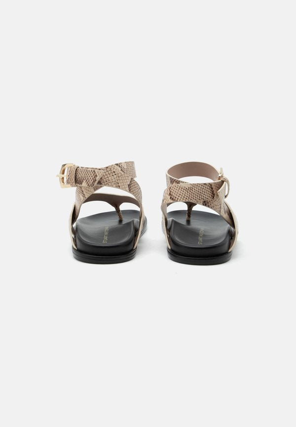Stuart Weitzman MARYKATE