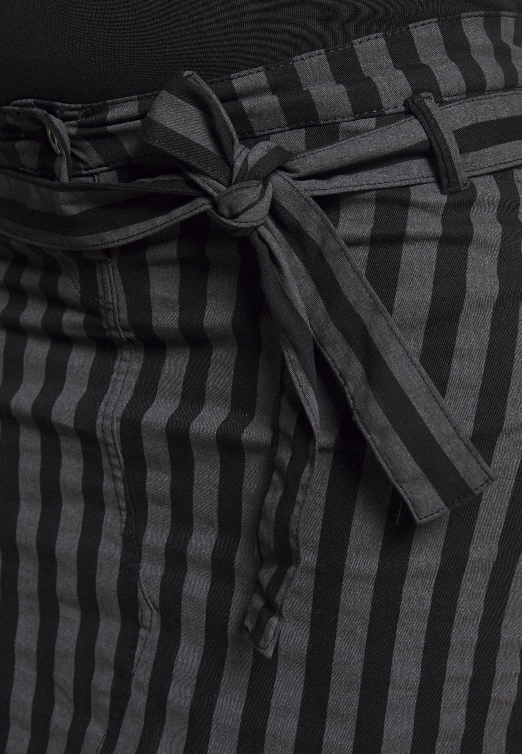 LOVE2WAIT SKIRT STRIPED