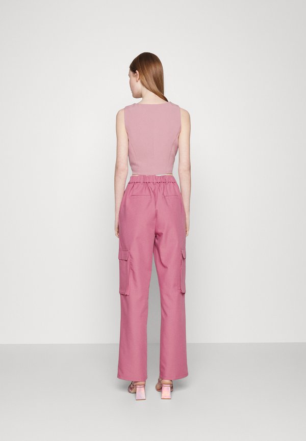 IN THE STYLE PERRIE SIAN TROUSERS WITH POCKET DETAILS