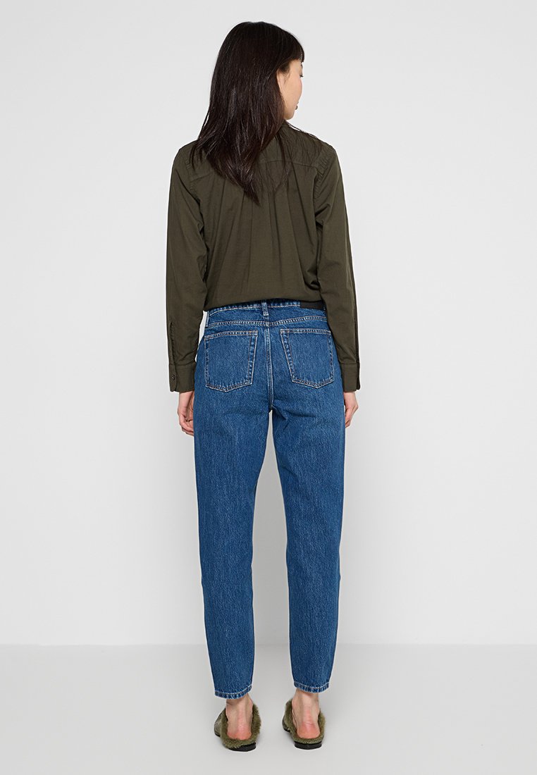 Tomorrow HEPBURN MOM FIT