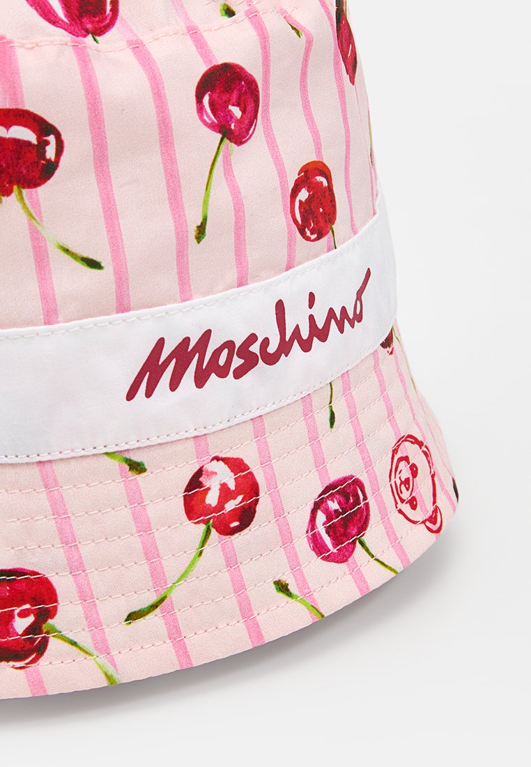 MOSCHINO