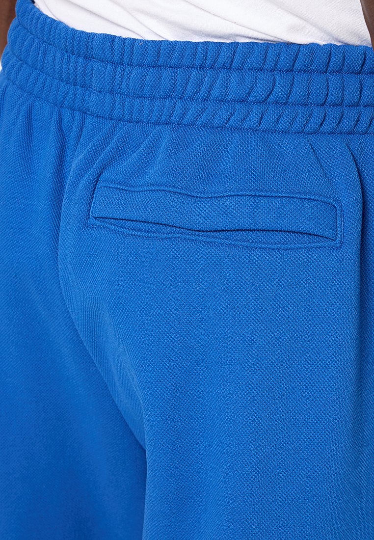 Under Armour RIVAL