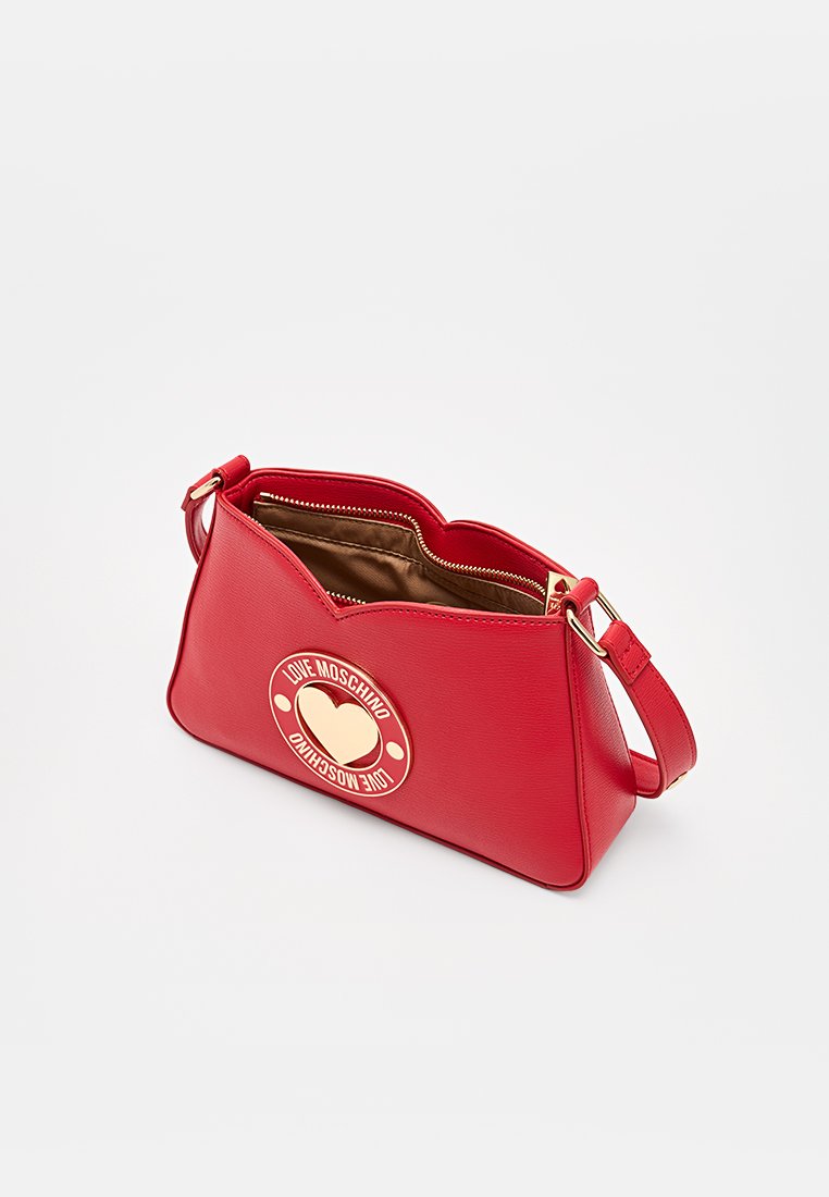 Love Moschino