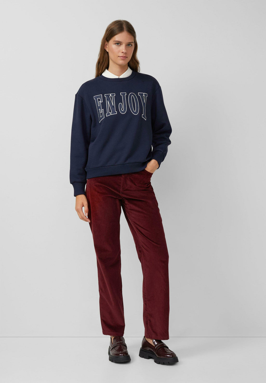 REGULAR FIT MID RISE STRAIGHT Media 5